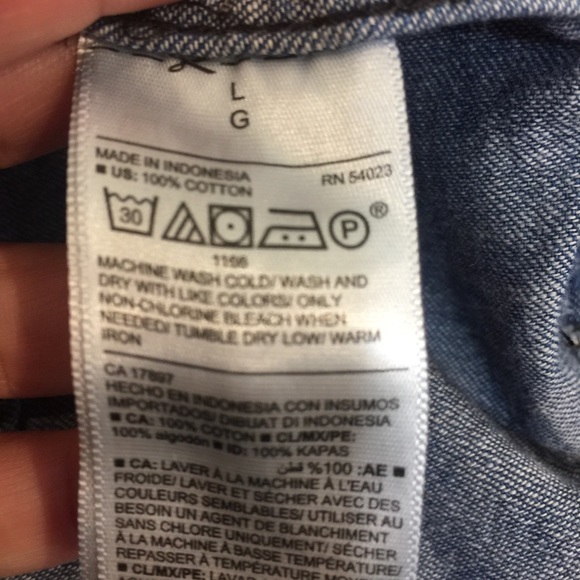 Old Navy Sleeveless Denim Top - Picture 7 of 8